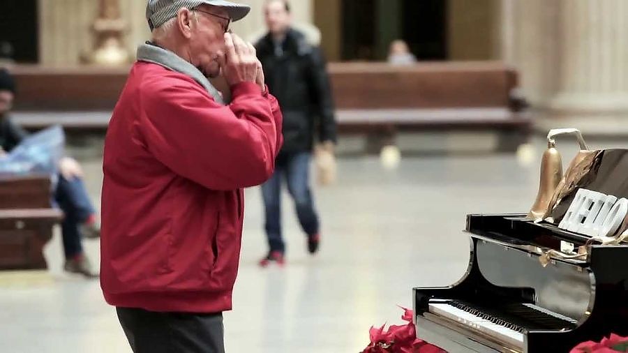 Juste pour changer dans ce monde de geek! - Chicago's Magical Piano